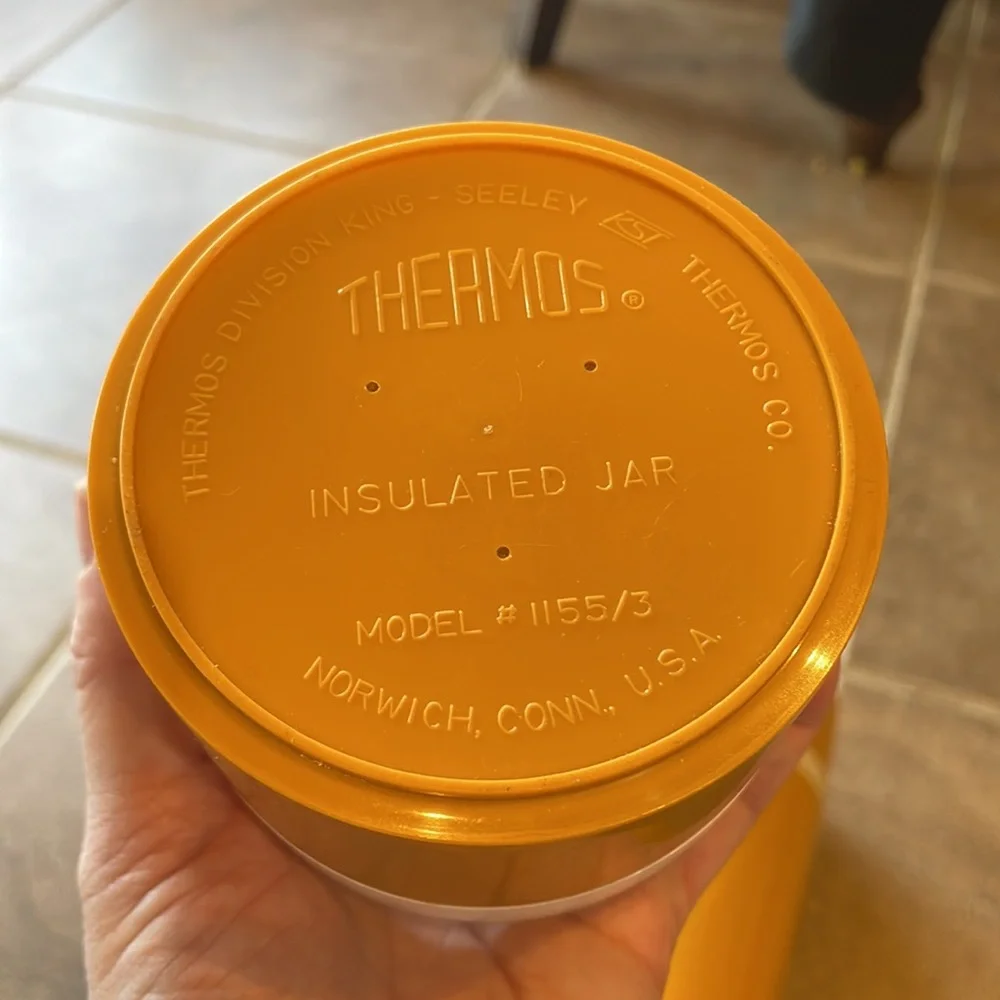 Vintage 90s butter yellow Thermos Set